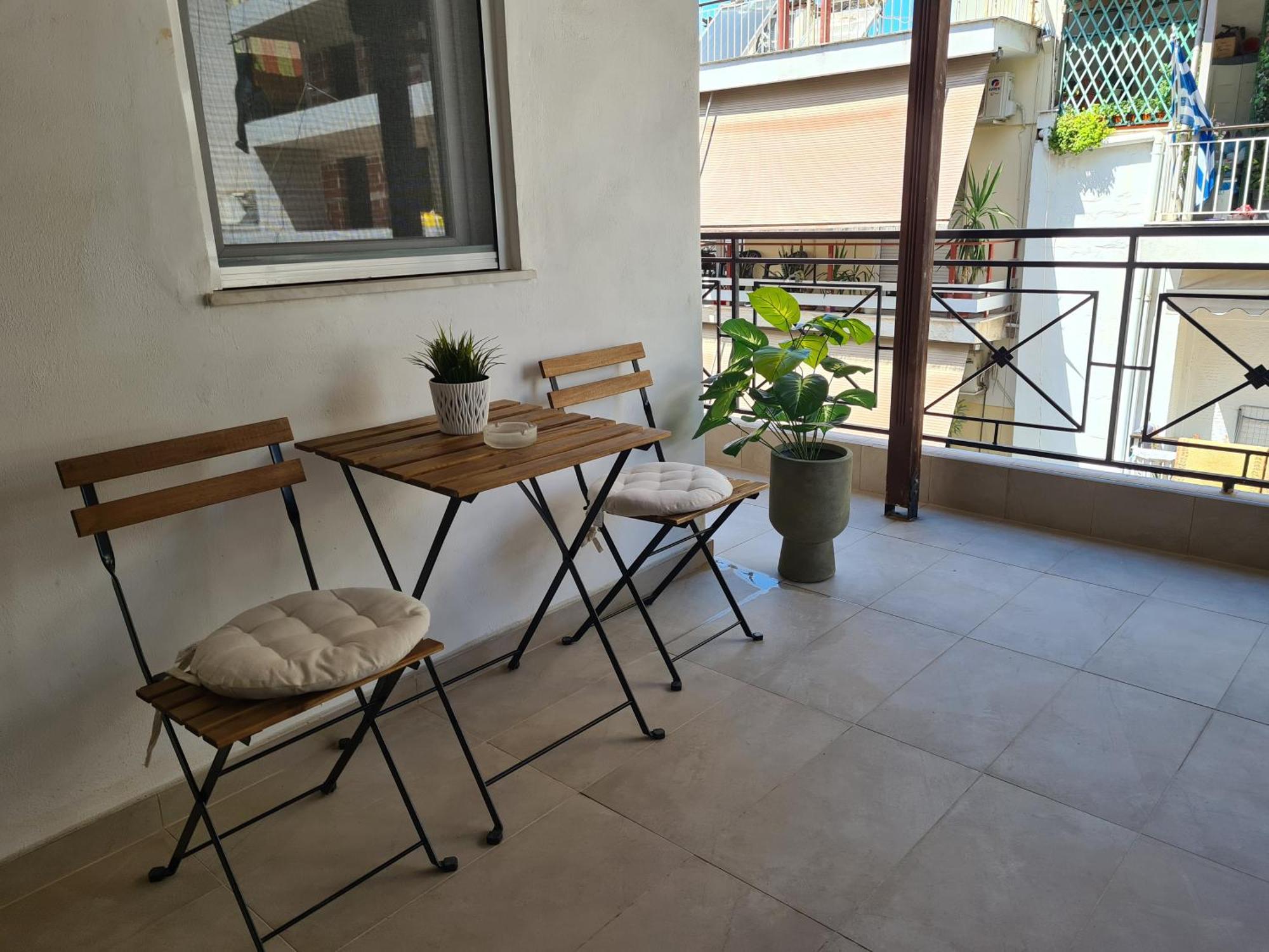 Apartment In The Heart Of The City 3A Lárisa Eksteriør bilde